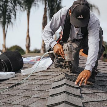 How to Find The Proficient Residential Roofing Contractors Near You